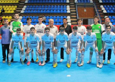 کادر فنی و بازیکنان تیم فوتسال زیر 17 سال گیتی پسند