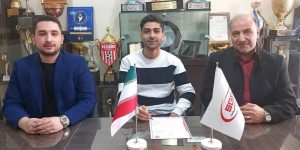 جلسه عقد قرارداد مهدی کریمی